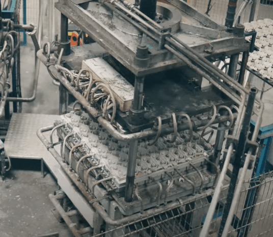 Machine permettant de solidifier la cellulose.